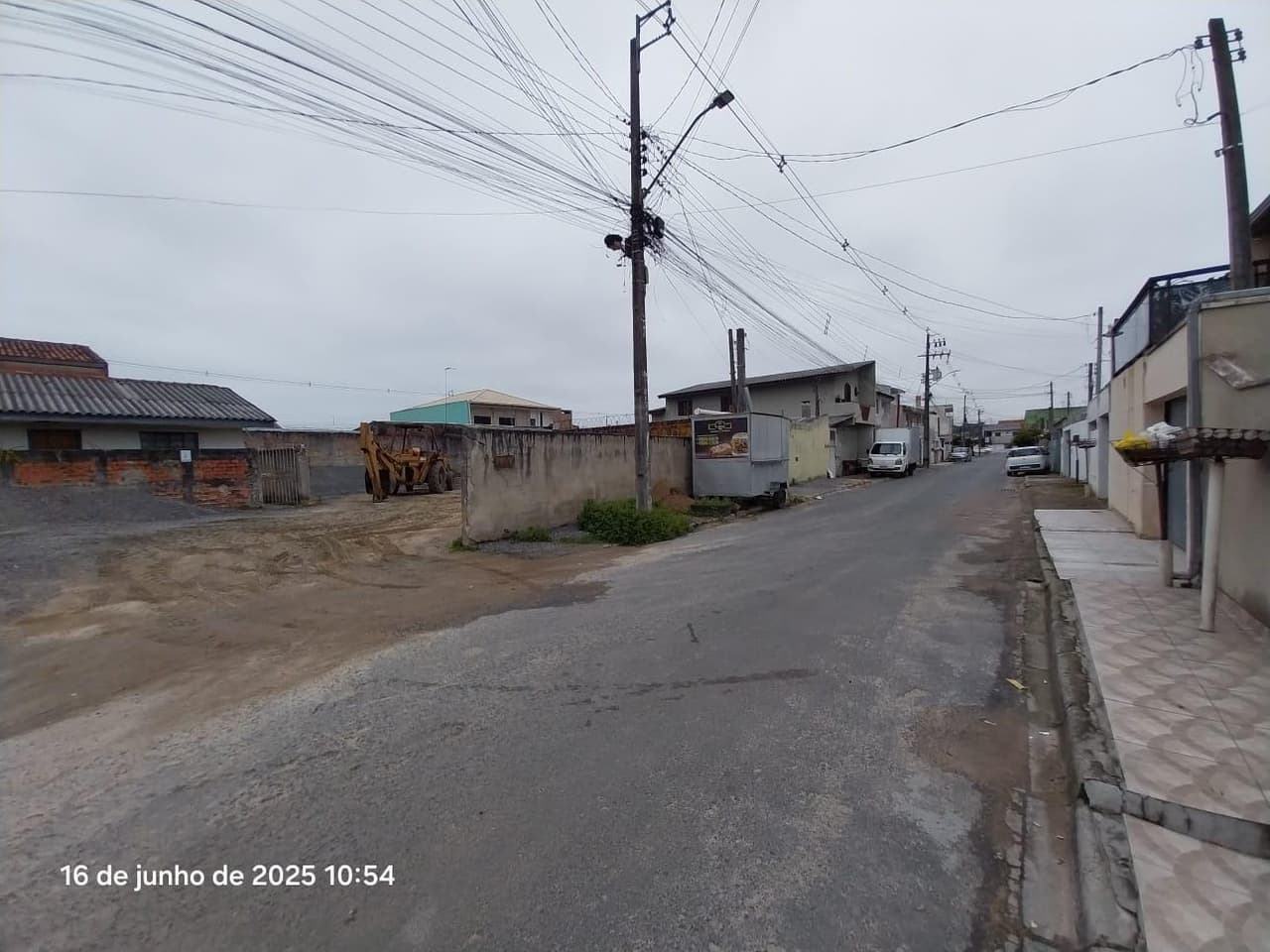 Foto 11 de 25: Terreno em leilão em Curitiba - PR, bairro Uberaba — Terreno urbano com área de 321,46m², contendo benfeitoria com área de 166,00m², Curitiba/PR