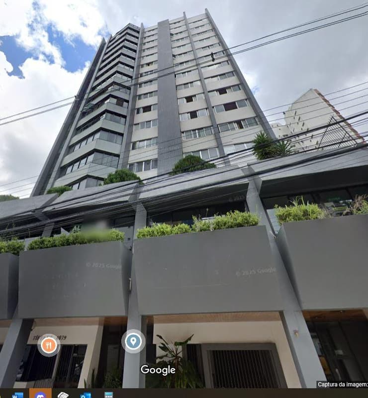 Apartamento em leilão em Curitiba - PR, bairro Água Verde — Apartamento nº 11, 1º andar, área privativa de 427,60m², Rua Sete de Setembro, nº 4.079, Água Verde, Curitiba/PR.