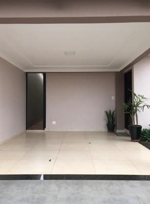Foto 7 de 20: Terreno em leilão em Cascavel - PR — Um imóvel unidade nº 02, do Residencial Zambonato, situado na Rua Vereador Walmor Beux, 368, nesta cidade e Comarca de Cascavel