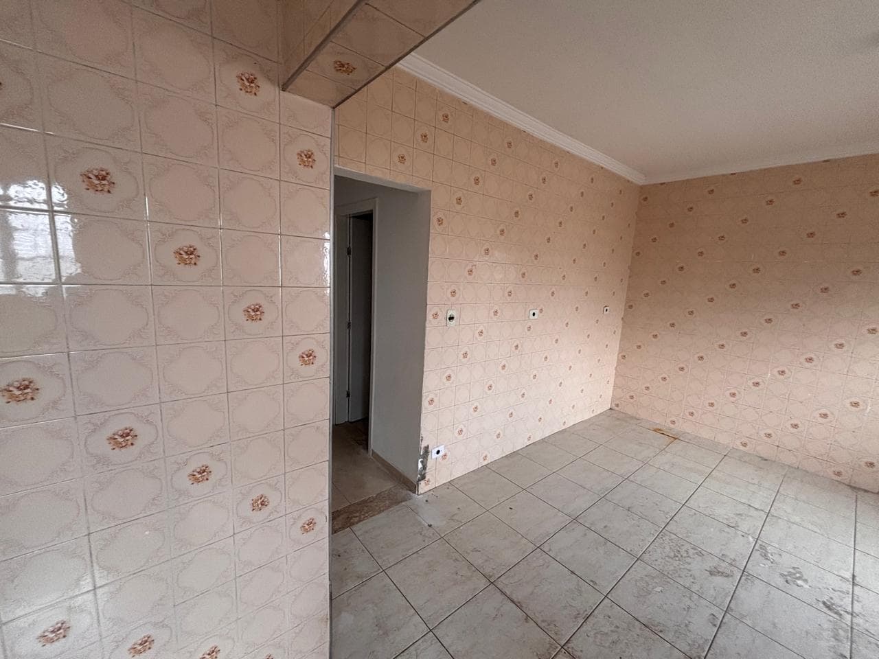 Foto 5 de 36: Casa em leilão em Hortolândia - SP — CASA COM 492m² A.T. e 216,20 de A.C. EM HORTOLÂNDIA/SP