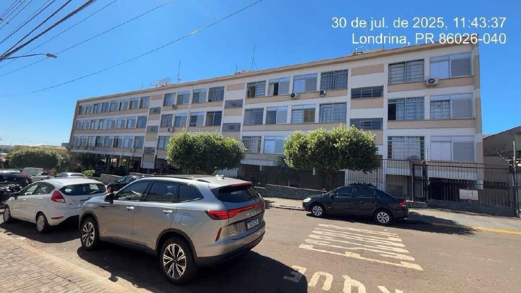 Foto 3 de 5: Apartamento em leilão em Londrina - PR, bairro Centro — Apartamento nº 203, Bloco A do Conjunto Residencial Tocantins, com área construída de 57,74m² no Centro, Londrina/PR