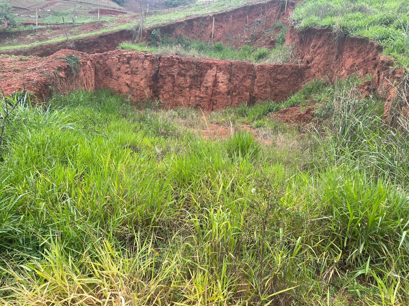 Foto 2 de 6: Terreno em leilão em Canaã - MG, bairro Centro — IMÓVEL URBANO COM ÁREA TOTAL DE 295,12 M2 EM CANAÃ-MG