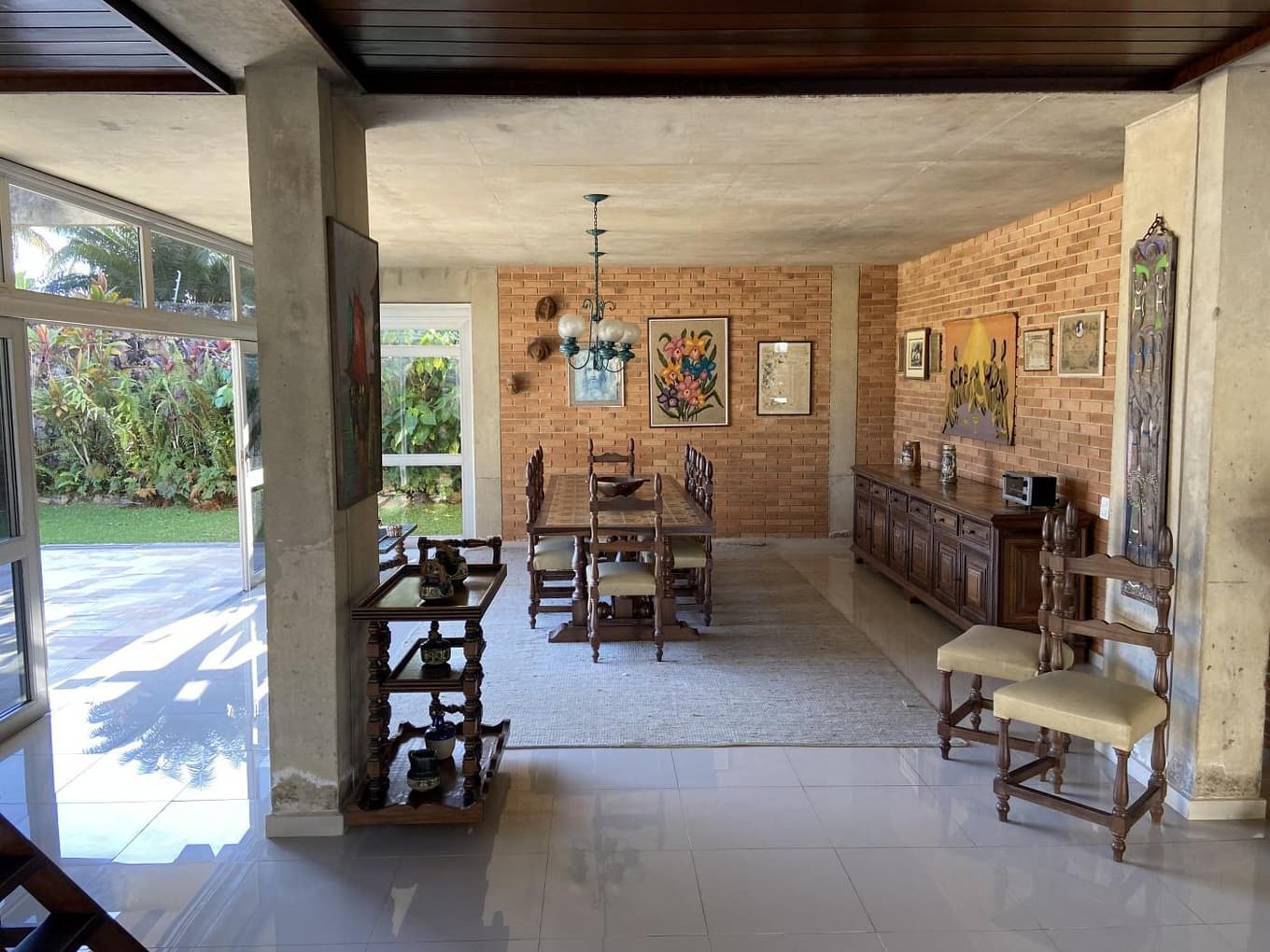 Foto 3 de 9: Casa em leilão em Guarujá - SP — Guarujá/SP Leilão de Imóvel Residencial de Alto Padrão com 2.000 m² de Terreno no Loteamento Pernambuco