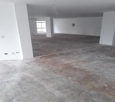 Foto 15 de 22: Comercial em leilão em Curitiba - PR — CONJUNTO COMERCIAL Nº 101 E 5 VAGAS DE GARAGEM (CURITIBA)