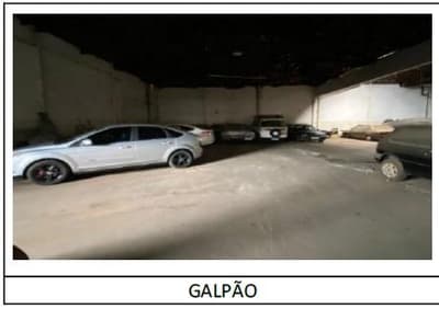 Foto 2 de 18: Comercial em leilão em Bauru - SP, bairro Centro — Prédio Comercial / Galpão A.T. 1.769 m² A.C.1.607 m² zona mista Centro