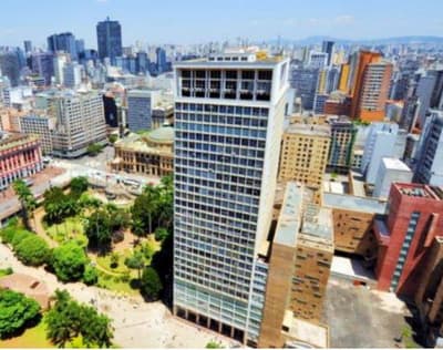 Foto 2 de 2: Comercial em leilão em São Paulo - SP, bairro República — Conjunto Corporativo 1.187m² | Edifício CBI Esplanada - Centro/SP | Vista p/ Vale do Anhangabaú