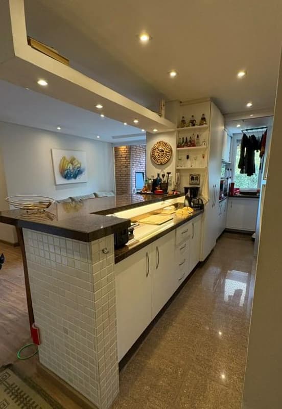 Foto 4 de 9: Apartamento em leilão em Curitiba - PR — Direitos aquisitivos do executado ¿ Apartamento e vagas de garagens do Edifício Prima Torre, situado na Rua Olympio Trombini, 345, Cascatinha, Curitiba/PR.