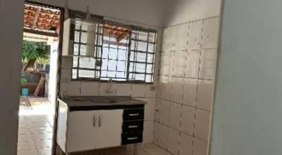 Foto 12 de 13: Casa em leilão em Cassilândia - MS, bairro Vila Pernambuco — Casa 143m² com Terreno 400m² | Cassilândia-MS | Vila Pernambuco | Oportunidade - Próx. à Av. Presidente Dutra e Praça São José - Financiamento até 420 Meses!