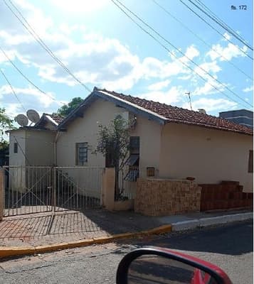 Casa em leilão em Arco-íris - SP — NUA PROPRIEDADE DE 33,33% DE UMA CASA DE TIJOLOS