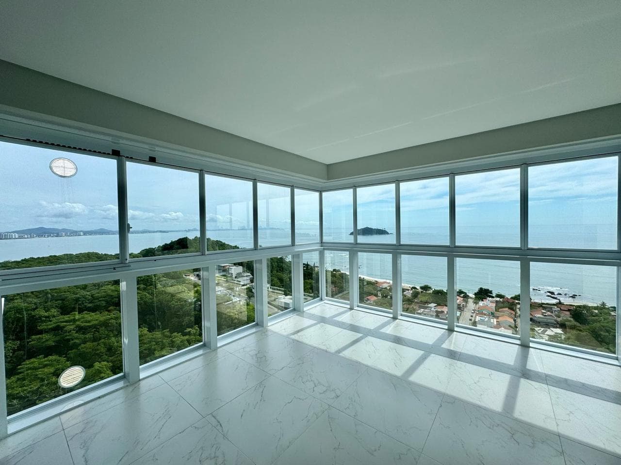 Foto 1 de 2: Apartamento em leilão em Penha - SC — Vista Paradiso - Apto 2502