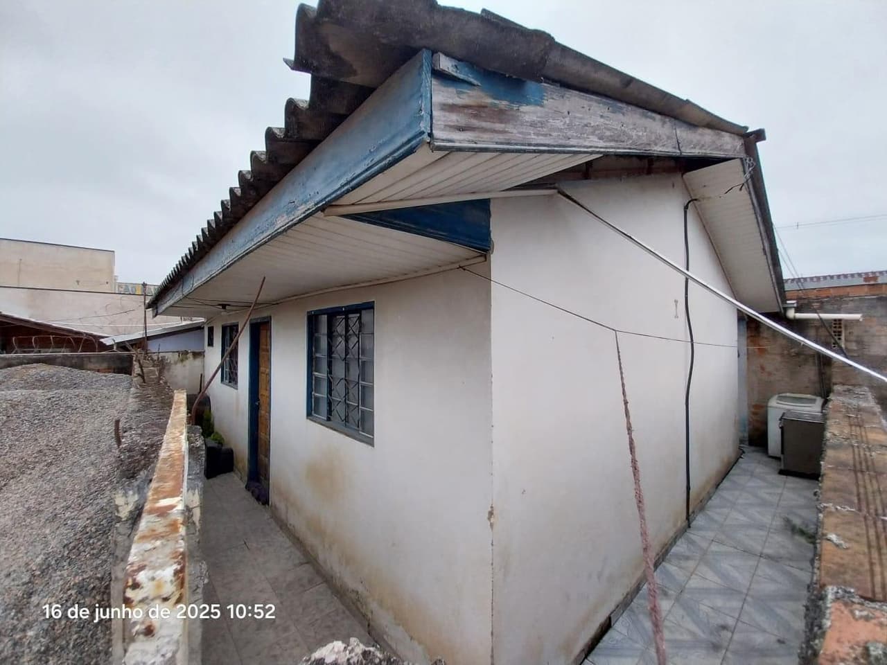 Foto 9 de 25: Terreno em leilão em Curitiba - PR, bairro Uberaba — Terreno urbano com área de 321,46m², contendo benfeitoria com área de 166,00m², Curitiba/PR