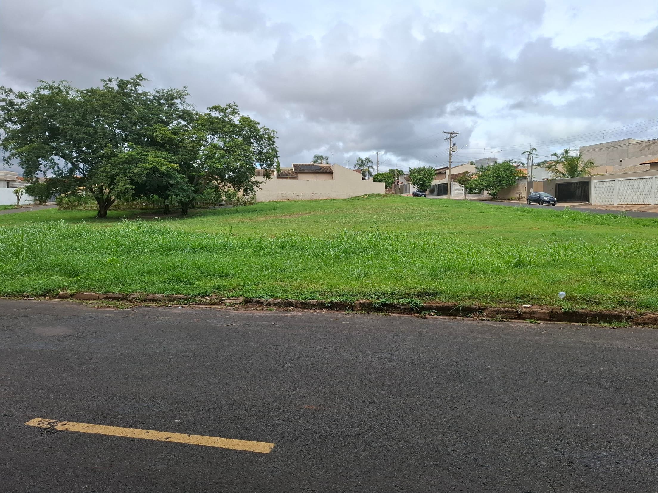 Foto 1 de 6: Terreno em leilão em Mirassol - SP — TERRENO DE 293,17m² - LOTE 20, QUADRA J - RUA JOÃO DE PAULA MACIEL, RESIDENCIAL CELINA DALUL, MIRASSOL/SP | MATRICULA 26.015