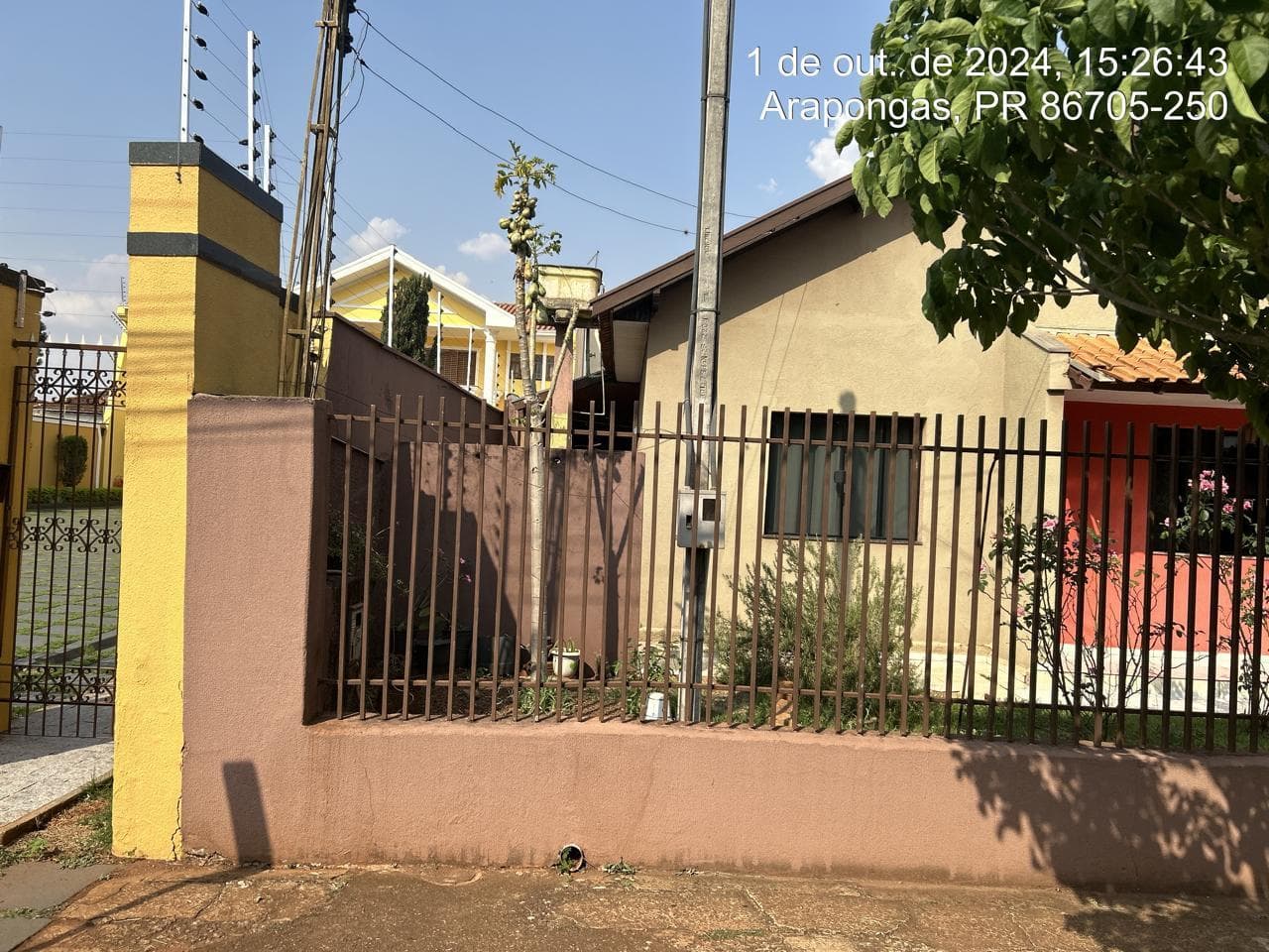 Foto 4 de 7: Casa em leilão em Arapongas - PR, bairro Centro — Casa com área total de 125,39m², Arapongas/PR