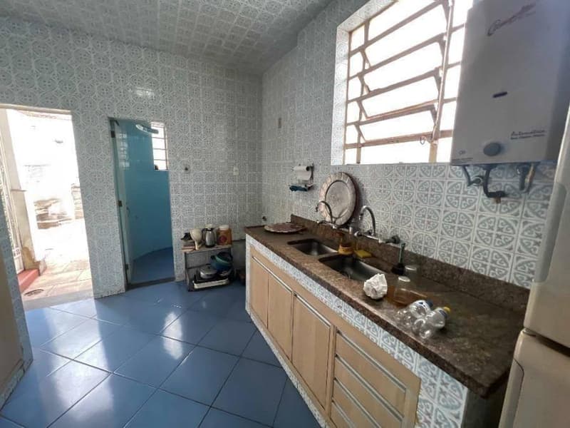 Foto 26 de 36: Casa em leilão em Rio De Janeiro - RJ, bairro Vila Isabel — Casa 374m² com Terreno 300m² | Rio de Janeiro-RJ | Vila Isabel | Oportunidade com 2 Vagas - Próx. ao Maracanã e à Av. 28 de Setembro - Financiamento até 420 Meses!