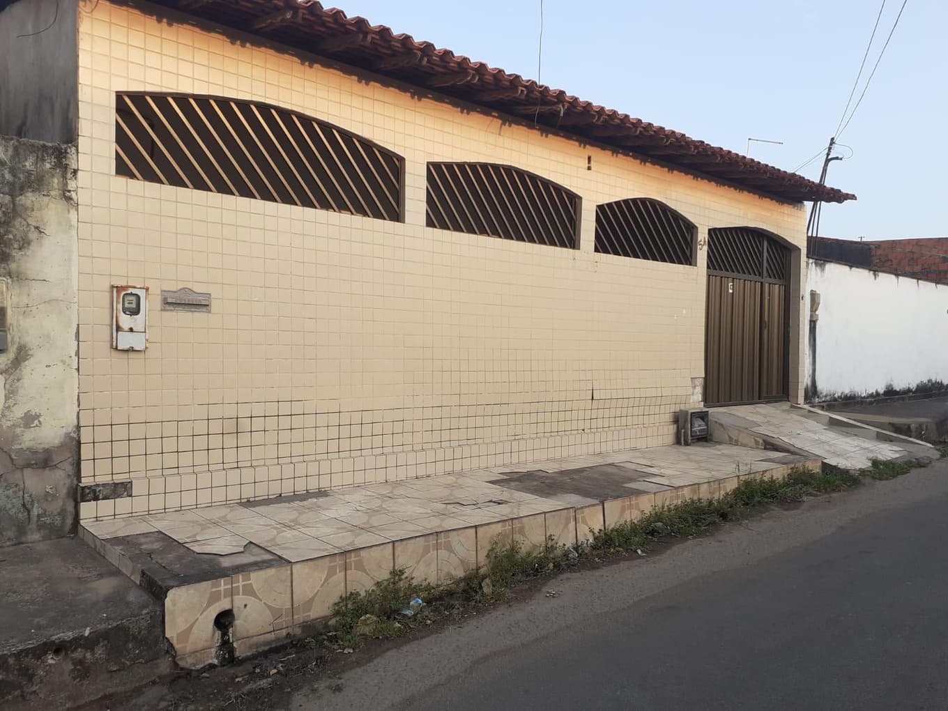 Foto 2 de 4: Casa em leilão em São Luís - MA — Casa c/ Terreno de 200m², Santa Bárbara, São Luis/MA - Ocupada
