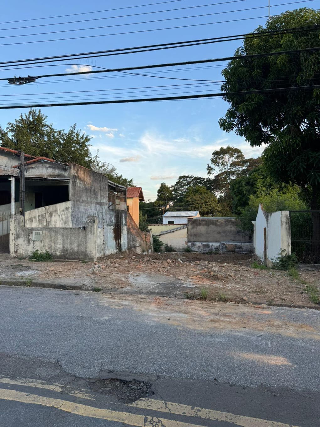 Foto 6 de 12: Terreno em leilão em Campinas - SP — TERRENO COM 340,60 m² NO JD. OLIVEIRA - CAMPINAS/SP