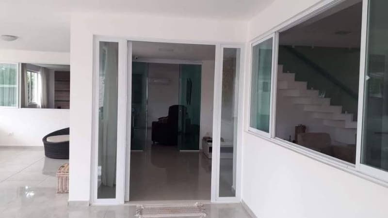 Foto 8 de 24: Casa em leilão em Ipojuca - PE, bairro Porto Coqueiral — Casa 451m² com Terreno 900m² | Ipojuca-PE | Porto Coqueiral | 8 Qts com 2 Piscinas - Próx. à Praia de Porto de Galinhas - Financiamento até 420 Meses!