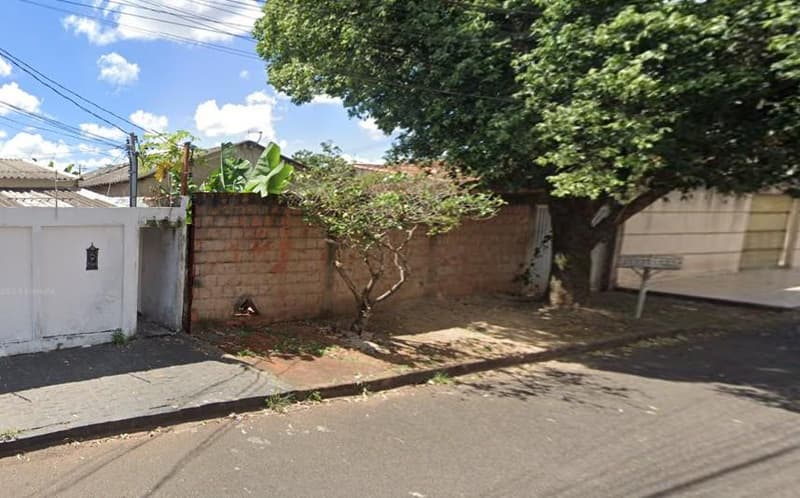 Foto 2 de 5: Casa em leilão em Uberlândia - MG — Casa 300m², Ocupada no São Jorge em Uberlândia/MG