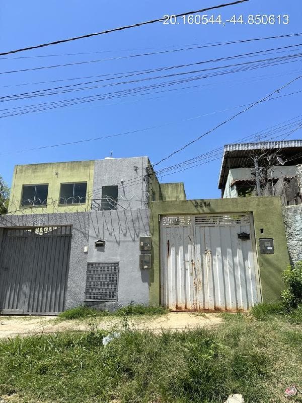 Casa em leilão em Divinópolis - MG — Casa de 63.36m2, com 3 quartos, em DIVINOPOLIS/MG.