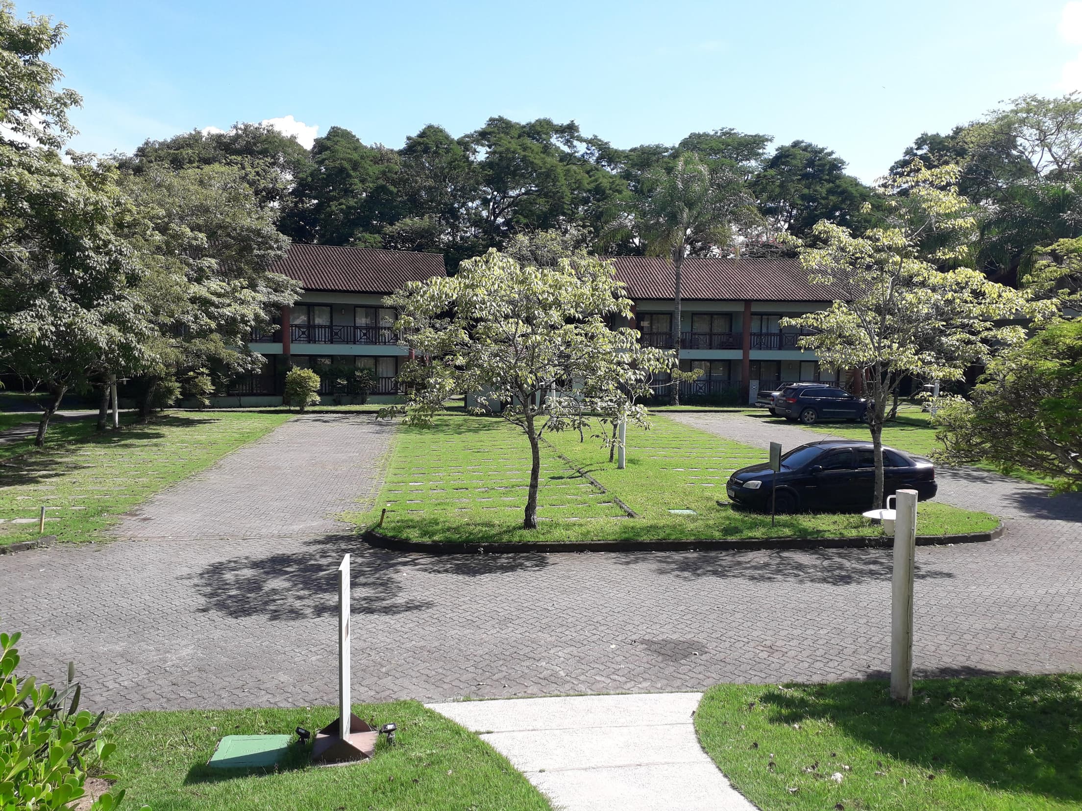 Foto 15 de 27: Imóvel em leilão em Angra Dos Reis - RJ — Chalé n°203 com 58m², 1 Vaga Náutica e 1 vaga de garagem descoberta, Desocupado, Costabella Marina e Resort - Angra dos Reis/RJ