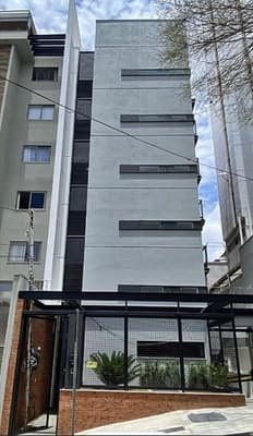 Apartamento em leilão em Juiz De Fora - MG — Apartamento com 41,05m², 01 vaga de garagem descoberta para moto em condomínio fechado.
