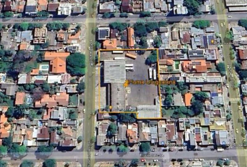 Foto 4 de 9: Terreno em leilão em Uruguaiana - RS — IMÓVEL COM ÁREA DE TERRENO DE 4.960M2 E ÁREA CONSTRUÍDA DE 1.826M2, RUA XV DE NOVEMBRO, 3301/3237, URUGUAIANA/RS - Massa Falida de Pluma Conforto e Turismo