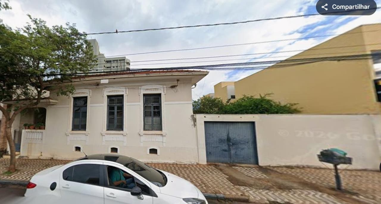 Foto 3 de 3: Casa em leilão em Barretos - SP, bairro Centro — (2,08%) Casa, A.T. 959m², A.C. 520m², Centro