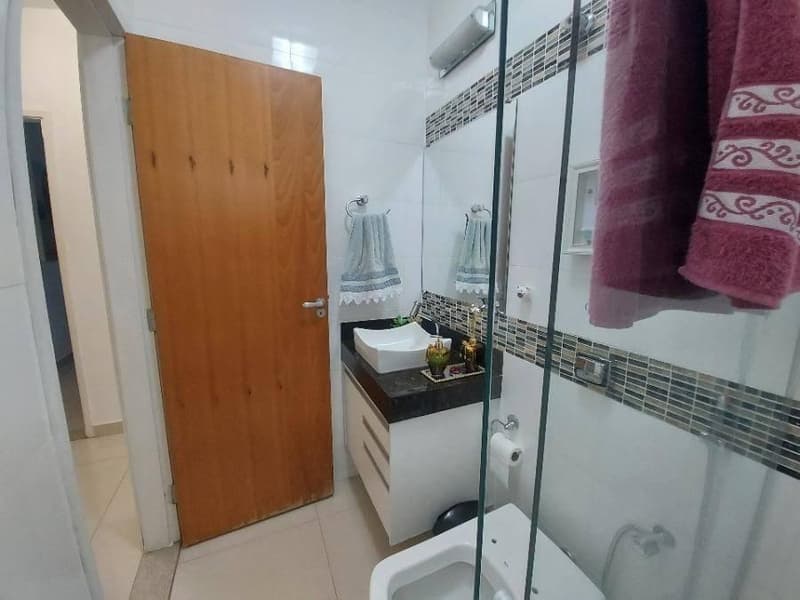 Foto 11 de 13: Casa em leilão em Uberlândia - MG, bairro Jardim das Palmeiras — Casa, Uberlândia / MG