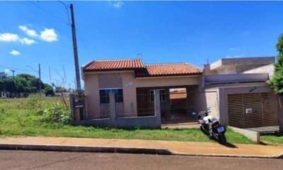 Casa em leilão em Mariluz - PR, bairro Centro — IMÓVEL URBANO COM ÁREA TOTAL DE 225,00 M2 EM MARILUZ-PR