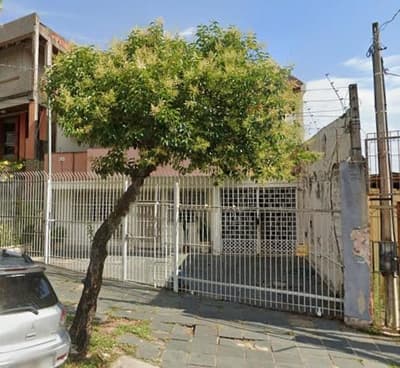 Casa em leilão em Porto Alegre - RS, bairro Santo Antônio — Casa de Alvenaria - Bairro Santo Antônio - Porto Alegre/RS
