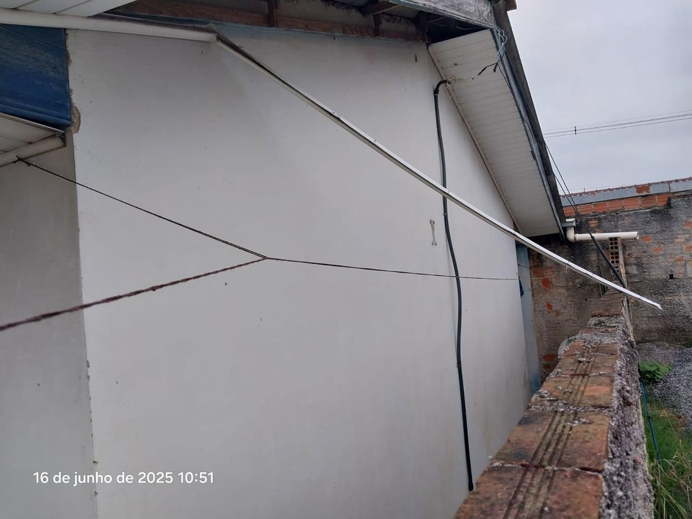 Foto 7 de 25: Terreno em leilão em Curitiba - PR, bairro Uberaba — Terreno urbano com área de 321,46m², contendo benfeitoria com área de 166,00m², Curitiba/PR
