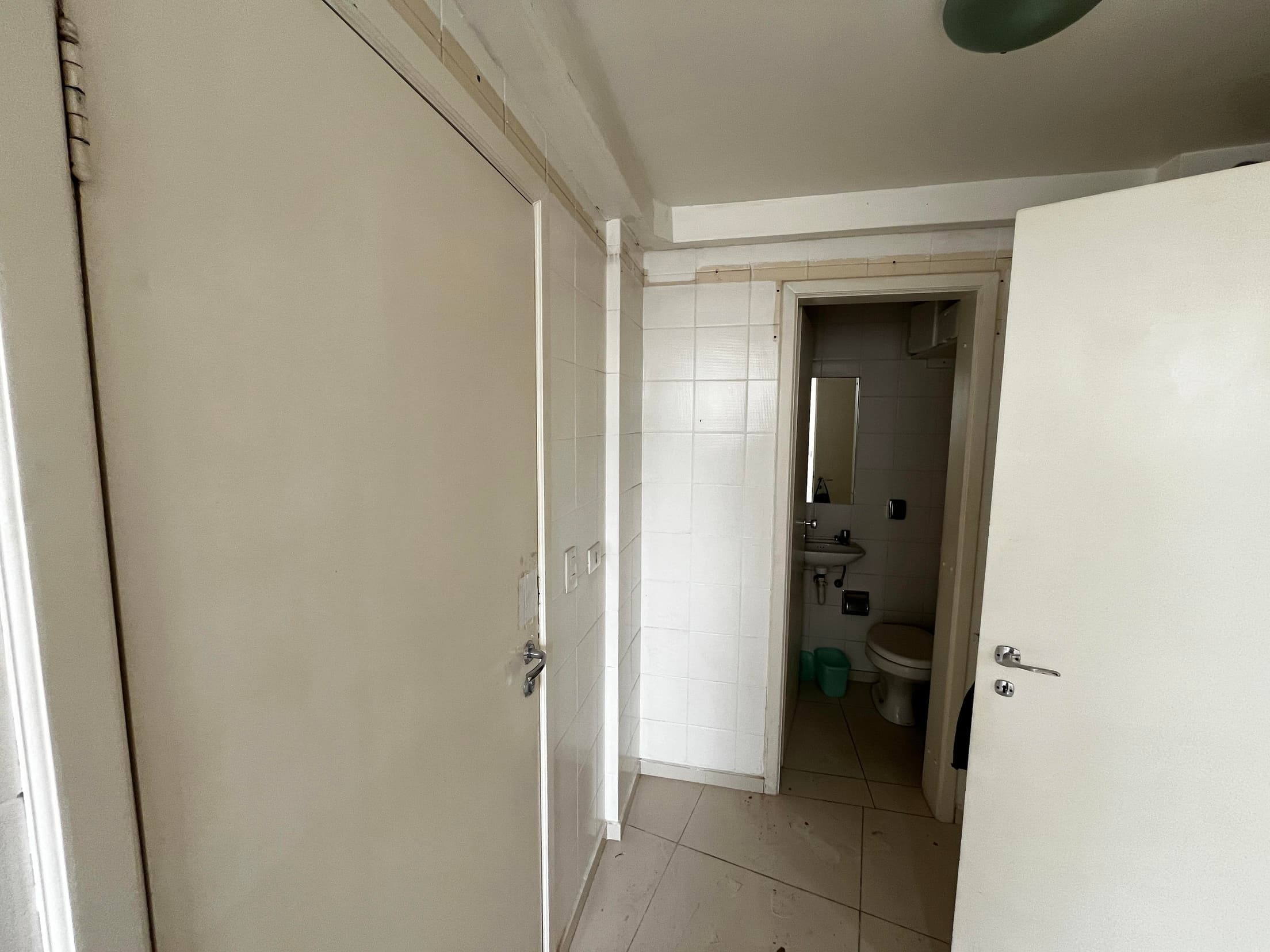 Foto 19 de 19: Apartamento em leilão em Curitiba - PR, bairro Batel — Apartamento área privativa 114,22m², com garagem, Rua Francisco Rocha 40, Batel, Curitiba/PR - M Falida ITP Informática