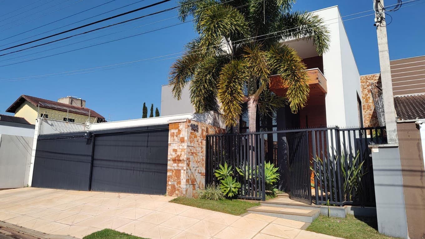 Foto 1 de 63: Casa em leilão em Marília - SP — CASA DE ALTO PADRÃO - JARDIM TROPICAL, MARILIA/SP - ÁREA DE 480m² - 4 SUÍTES, PISCINA AQUECIDA E SPA