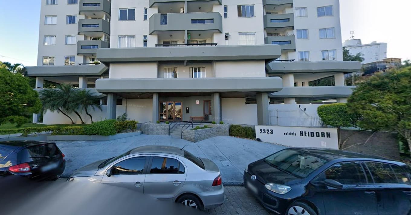Foto 3 de 10: Apartamento em leilão em Blumenau - SC, bairro Vila Nova — Apartamento 71m² + Vaga | Ed. Heidorn - Vila Nova/Blumenau/SC | 50% Desconto na 2ª Praça - Excelente Oportunidade de Investimento em Bairro Consolidado!