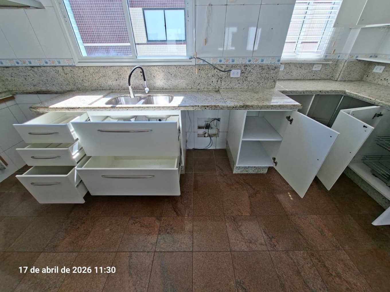 Foto 45 de 61: Apartamento em leilão em Matinhos - PR, bairro Caiobá — Apartamento cobertura, 300,14m² área privativa, vaga de garagem, Edif Costa Allegra, Av Atlântica 2400, Caiobá/PR - R Macedo/PR