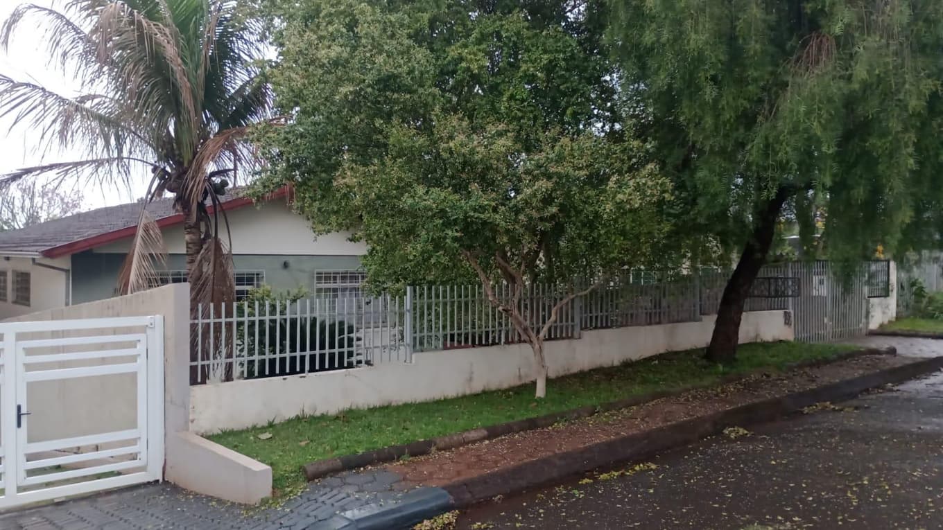 Foto 2 de 4: Casa em leilão em Capitão Leonidas Marques - PR — Casa 152m² Ocupada no Bairro Centro em Capitão Leonidas Marques/PR