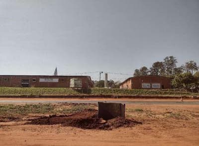 Foto 1 de 3: Area Rural em leilão em Umuarama - PR — Lote urbano 14-M-1, com 18.400m² de área total e cerca de 2.808,62m² de área construída, localizado na Rodovia PR-323 (João Jorge Saad), em Umuarama/PR.