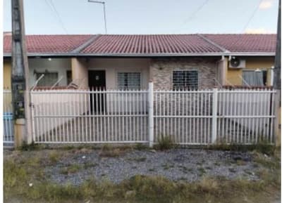 Casa em leilão em Itapoá - SC — Casa 52m², 1 Vaga, Centro, em Itapoá/SC - Ocupado