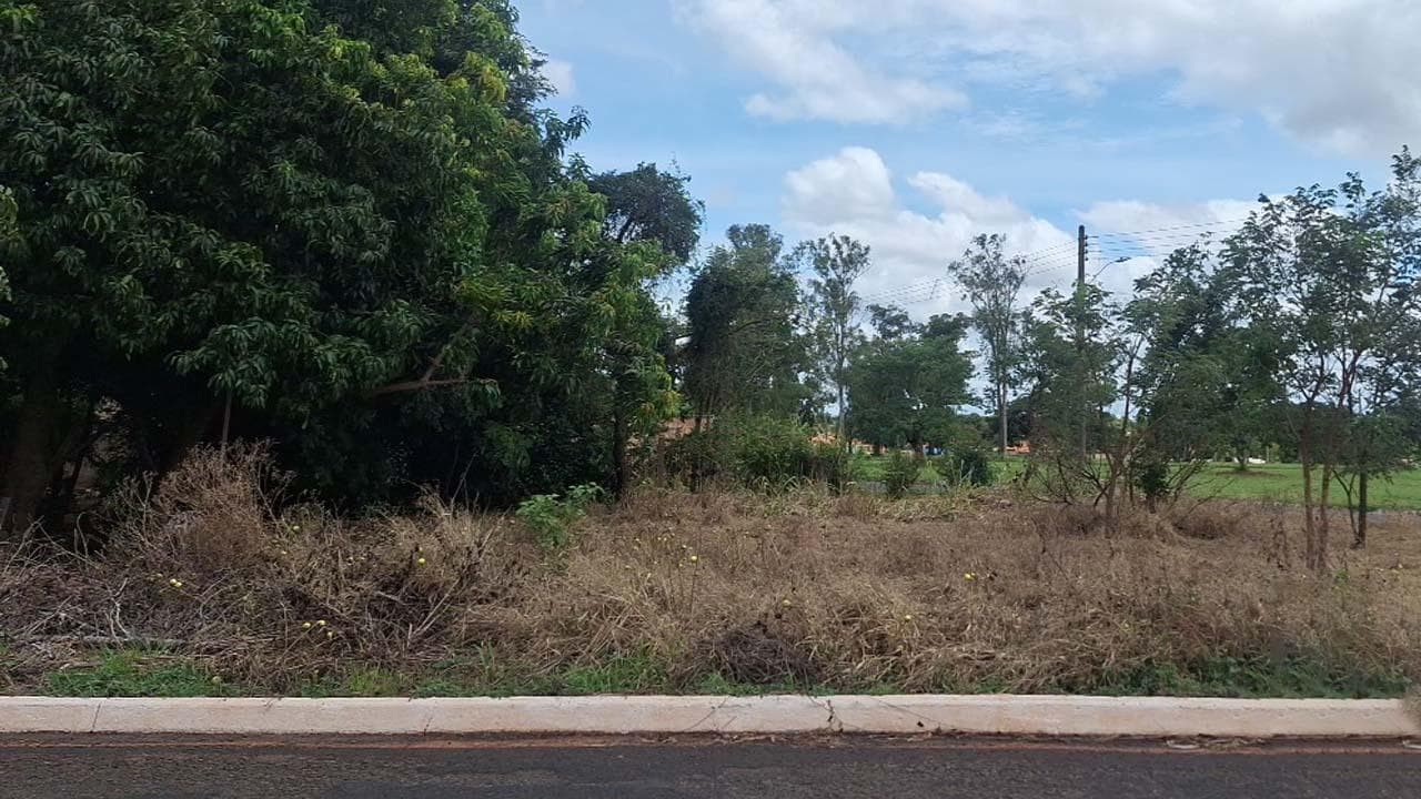 Foto 2 de 3: Terreno em leilão em Planura - MG, bairro Vila Residencial — Terreno 495,54m² na Vila Residencial de Planura/MG | Ideal para Rancho de Lazer ou Investimento em Turismo!