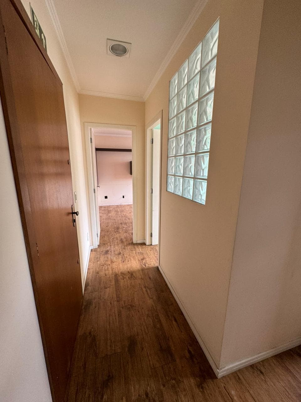 Foto 3 de 23: Comercial em leilão em Porto Alegre - RS, bairro Menino Deus — Sala comercial, Desocupado, 32.0 m2, PORTO ALEGRE / RS