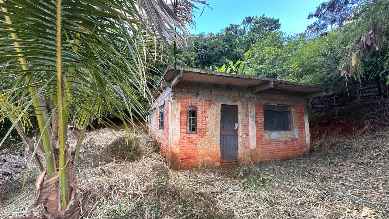 Foto 6 de 11: Imóvel em leilão em Carangola - MG, bairro Panorama — IMÓVEL URBANO COM ÁREA TOTAL DE 600 M2 EM CARANGOLA-MG