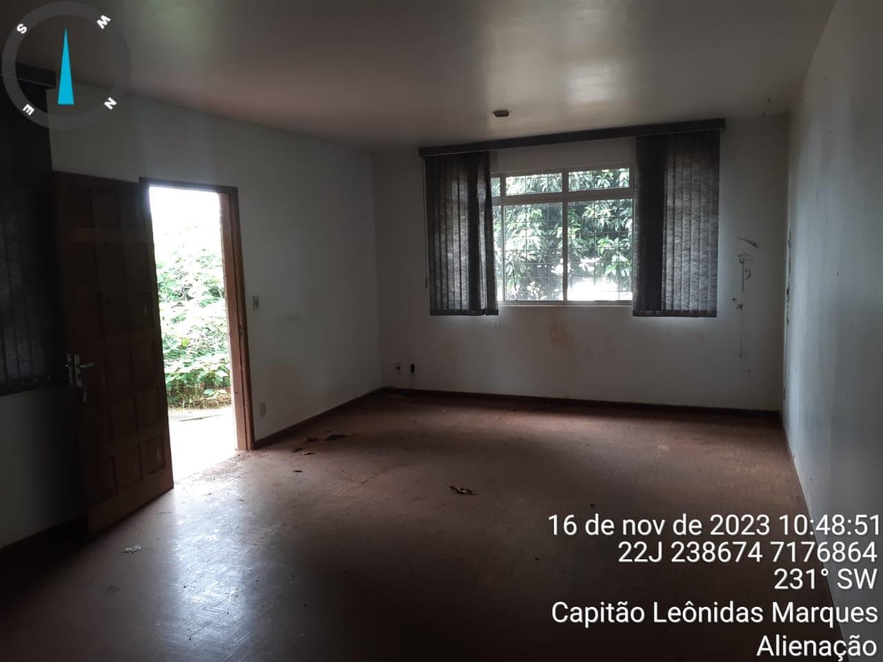 Foto 5 de 12: Casa em leilão em Capitão Leônidas Marques - PR — Casa 126m² Desocupada no Bairro Centro em Capitão Leonidas Marques/PR