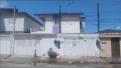 Foto 8 de 11: Casa em leilão em São Vicente - SP, bairro Samarita — Casa 97,8m² com Terreno 122,9m² | São Vicente-SP | Samaritá - 2 Dorms, 2 Banheiros - Financiamento até 420 Meses!