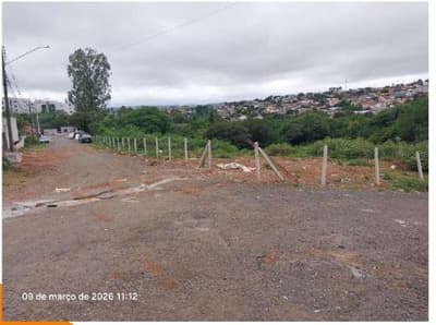 Foto 1 de 11: Terreno em leilão em Ponta Grossa - PR, bairro Jardim Carvalho — Terreno urbano com área total de 5.808,00, sem benfeitorias, ocalizado na Rua Souza Franco, s/n, Bairro: Jardim Carvalho, Ponta Grossa/PR.