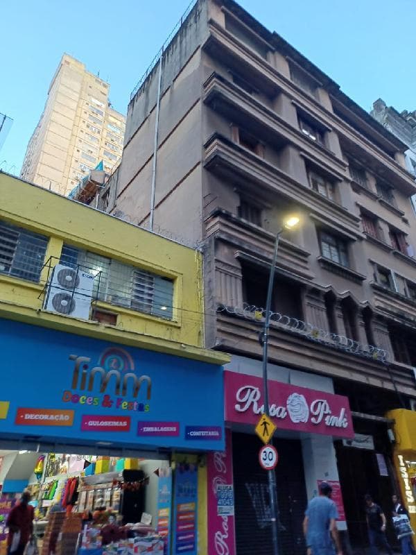 Apartamento em leilão em Porto Alegre - RS — Apartamento de 121.62m2, com 3 quartos, em PORTO ALEGRE/RS.