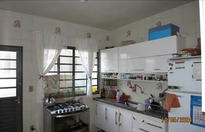 Foto 10 de 23: Casa em leilão em São Carlos - SP — Casa, A.T. 300m², A.C. 189m², 2 dorms, 1 suíte, Pq. Santa Felícia Jardim (Direitos)