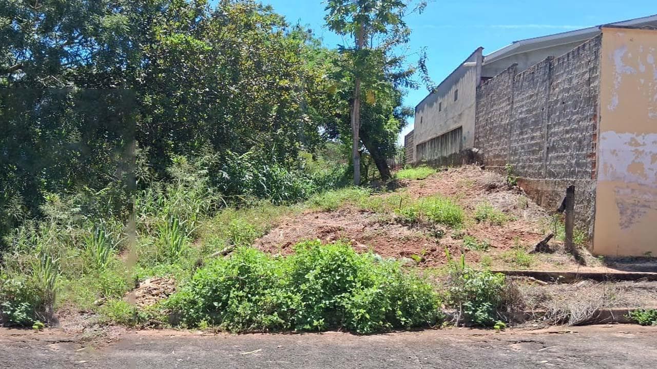 Foto 3 de 5: Terreno em leilão em Minaçu - GO, bairro Vila Residencial de Minaçu — Terreno Urbano 360m² | Vila Residencial de Minaçu - Minaçu/GO |Localização Nobre e Infraestrutura Completa: Ideal para Construção e Investimento!