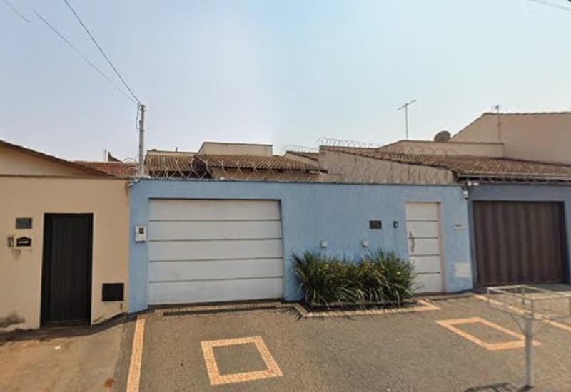 Foto 1 de 2: Casa em leilão em Itumbiara - GO, bairro Vila Vitória I — Casa 200m², Vila Vitória I, Itumbiara/GO