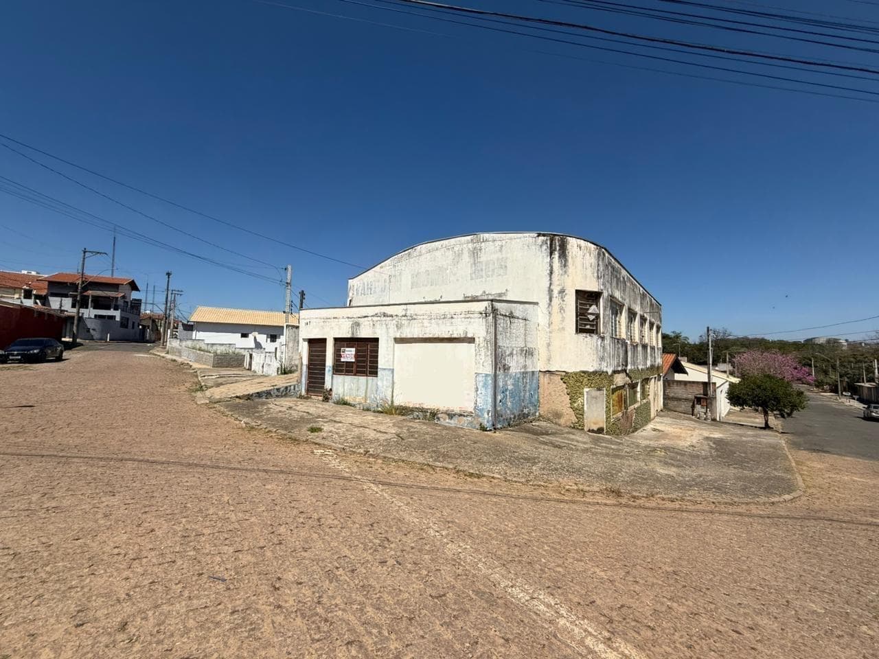 Foto 1 de 24: Comercial em leilão em Monte Mor - SP, bairro Centro — GALPÃO COMERCIAL de 450m² em Monte Mor