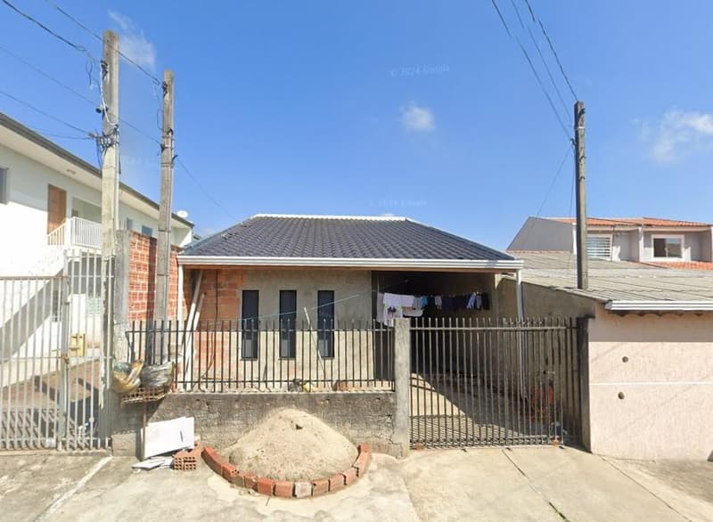 Casa em leilão em Curitiba - PR, bairro Campo de Santana — Casa com área aproximada de 80m², área total de 140m² - Campo de Sant'Ana - Curitiba/PR